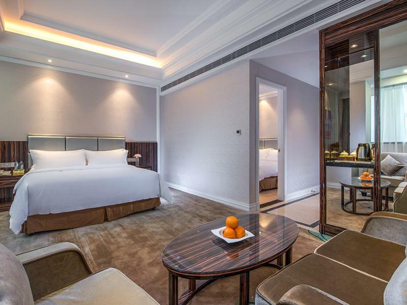 Vienna International Hotel Guangdong Puning Sqaure Exterior foto